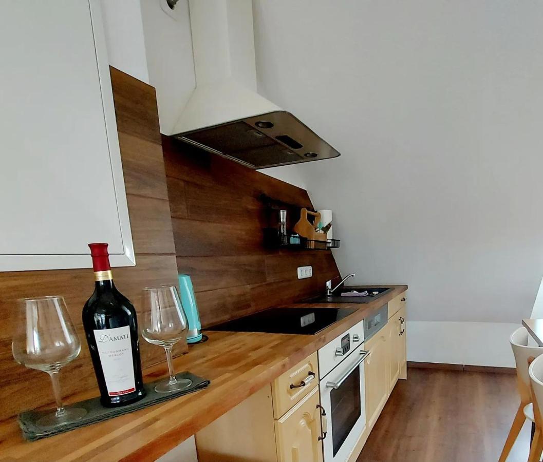 Hochwertige Ferienwohnung Direkt Am Wasser Mit Balkon Greifswald Bagian luar foto
