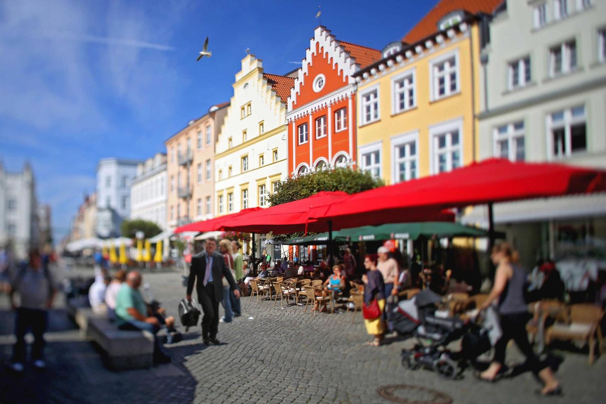 Hochwertige Ferienwohnung Direkt Am Wasser Mit Balkon Greifswald Bagian luar foto